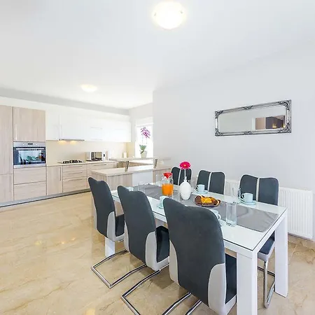 Brkic - Three Bedroom
